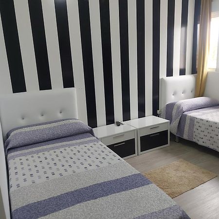 חומייה Hostal Fuente Del Pino מראה חיצוני תמונה