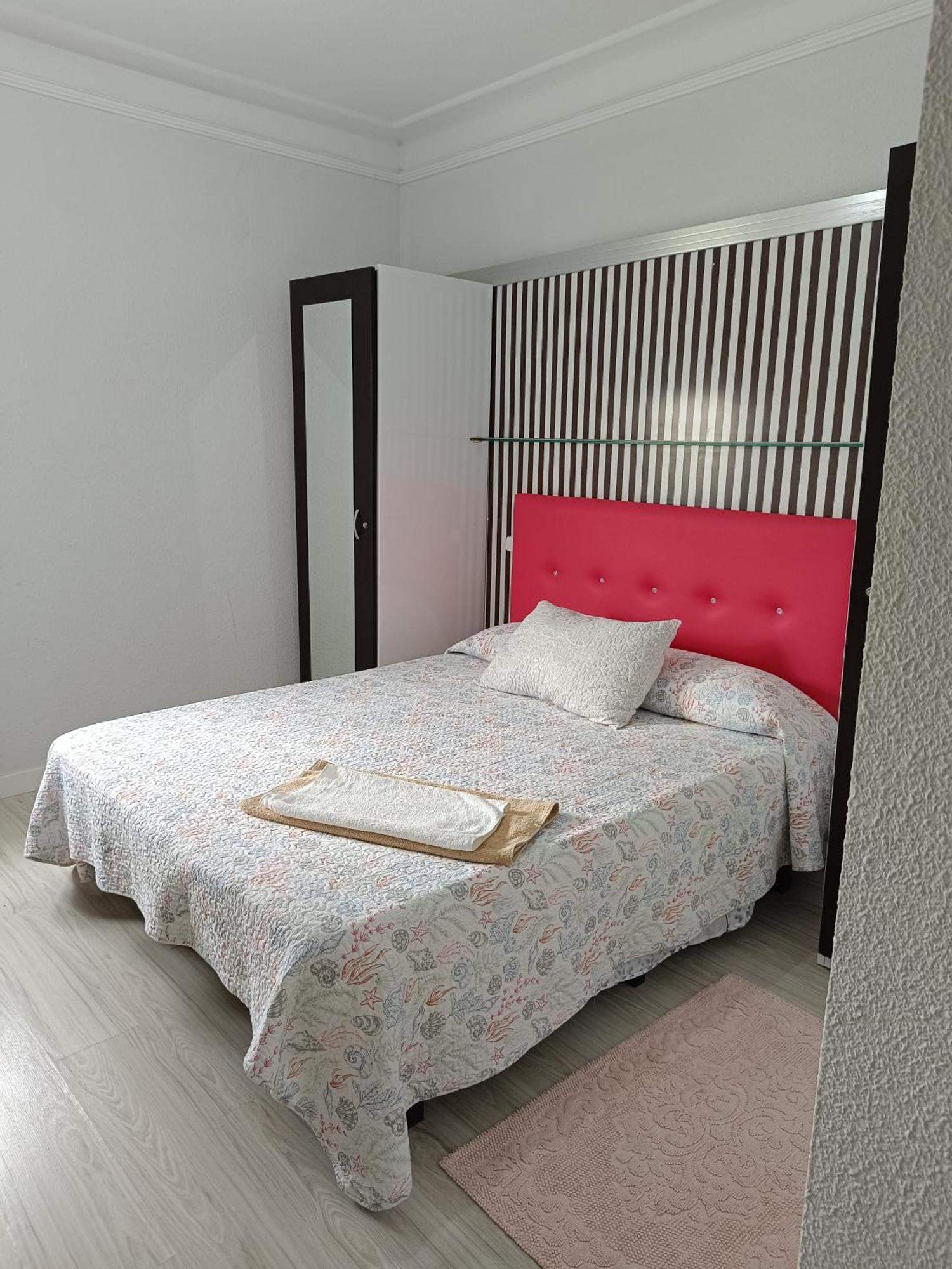 חומייה Hostal Fuente Del Pino מראה חיצוני תמונה